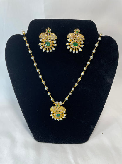 Regal Radiance Necklace with Earrings